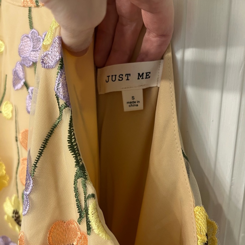 Like-New Just Me 3D Floral Halter Neck Dress 🌼 - Picture 13 of 17